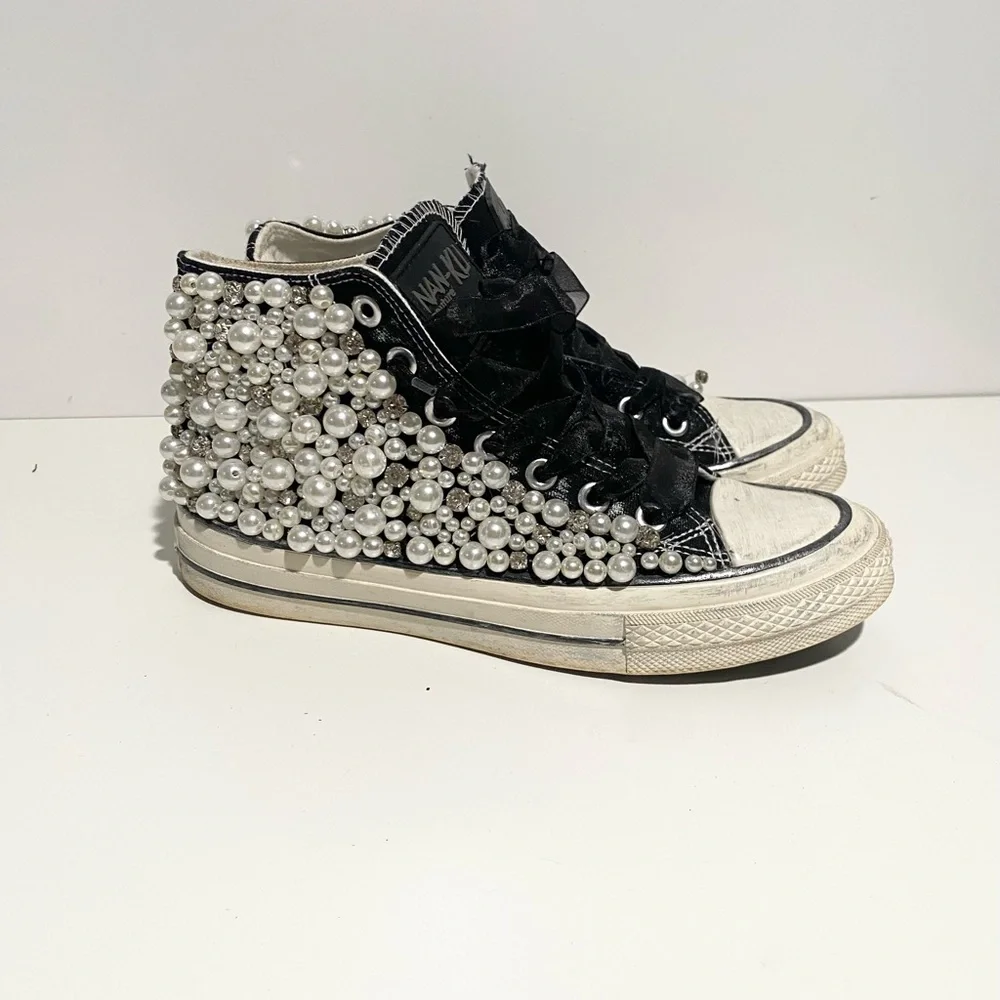 NAN-Ku Free People‎ Crush High Top Sneakers Pearl Embellished Black 39